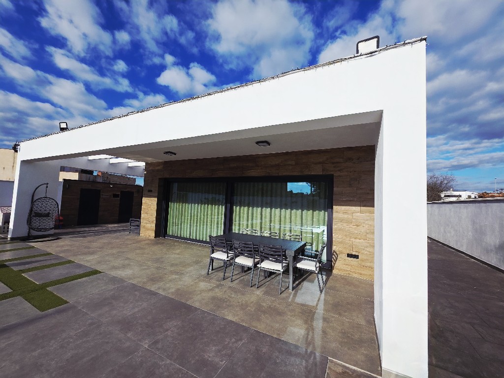 MADRIGAL, 4 Habitaciones Habitaciones,2 BathroomsBathrooms,Chalet,EN VENTA,VILLA,MADRIGAL,0,1336